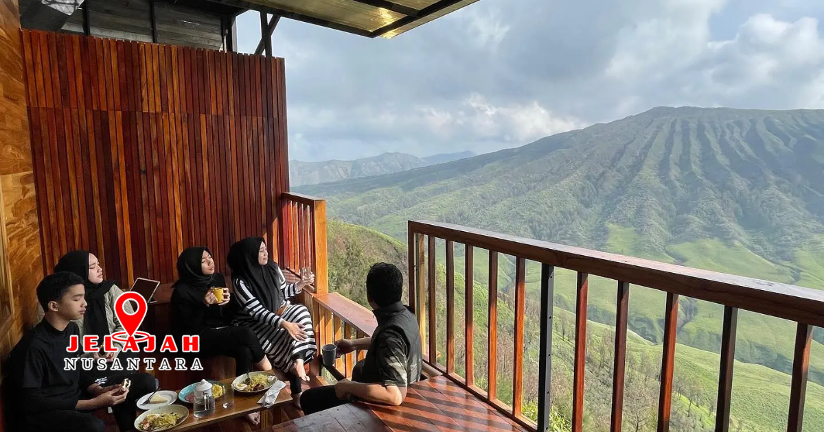 Cafe Hillside Bromo Nongkrong View Gunung Cafe Hillside Bromo kafe hits dengan pemandangan pegunungan